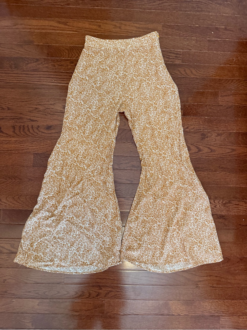 Wide-Leg Floral Print Pants in Golden Spice